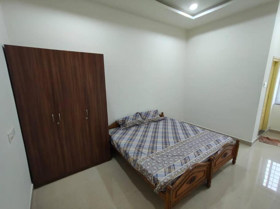Вилла Leo'S Den 9 Guests Ac 3Bhk 9 Mins To Rgia Шамшабад Экстерьер фото